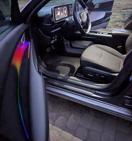 Чорний Хендай IONIQ 6, об'ємом двигуна 0 л та пробігом 56 тис. км за 27500 $, фото 12 на Automoto.ua
