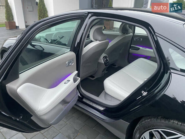 Черный Хендай IONIQ 6, объемом двигателя 0 л и пробегом 17 тыс. км за 24400 $, фото 25 на Automoto.ua