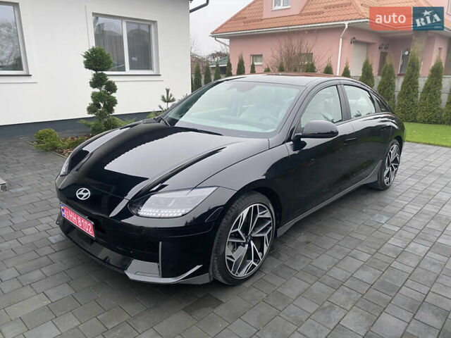 Черный Хендай IONIQ 6, объемом двигателя 0 л и пробегом 17 тыс. км за 24400 $, фото 2 на Automoto.ua