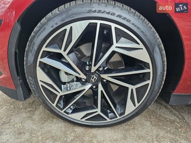 Красный Хендай IONIQ 6, объемом двигателя 0 л и пробегом 31 тыс. км за 30000 $, фото 21 на Automoto.ua