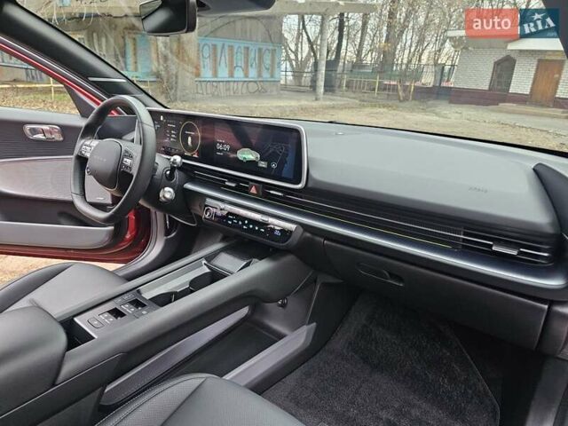Красный Хендай IONIQ 6, объемом двигателя 0 л и пробегом 31 тыс. км за 30000 $, фото 28 на Automoto.ua