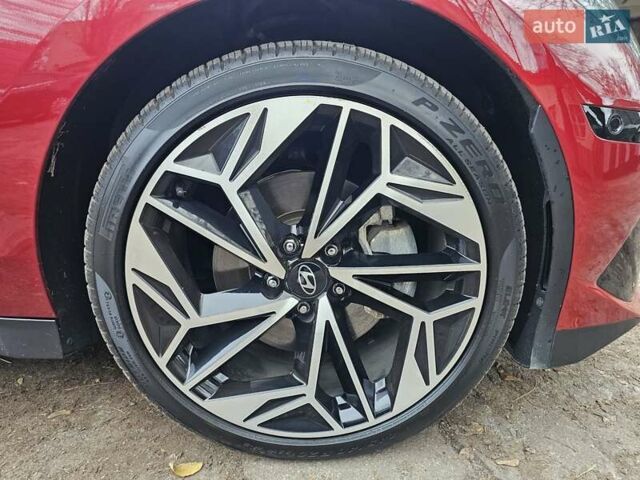 Красный Хендай IONIQ 6, объемом двигателя 0 л и пробегом 31 тыс. км за 30000 $, фото 20 на Automoto.ua