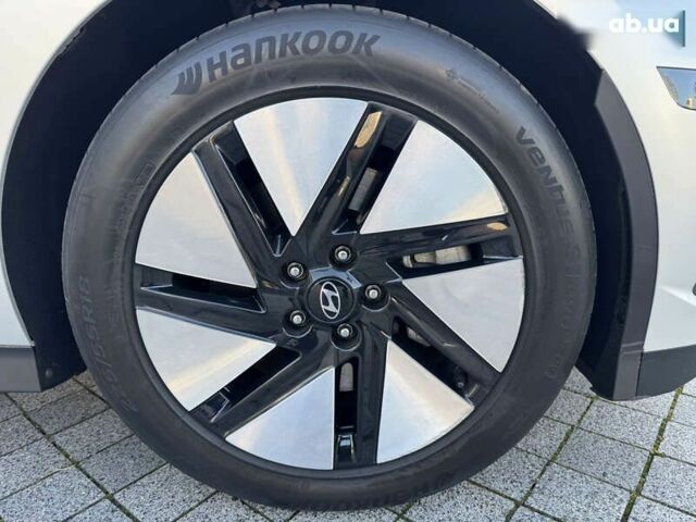 Хендай IONIQ 6, объемом двигателя 0 л и пробегом 17 тыс. км за 35900 $, фото 9 на Automoto.ua