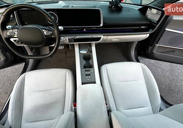 Серый Хендай IONIQ 6, объемом двигателя 0 л и пробегом 41 тыс. км за 32000 $, фото 23 на Automoto.ua