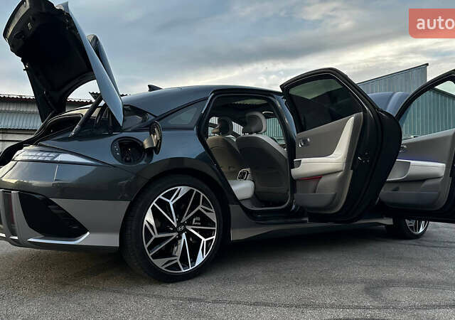 Серый Хендай IONIQ 6, объемом двигателя 0 л и пробегом 41 тыс. км за 32000 $, фото 13 на Automoto.ua