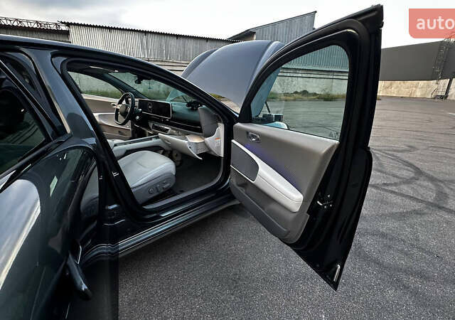 Серый Хендай IONIQ 6, объемом двигателя 0 л и пробегом 41 тыс. км за 32000 $, фото 33 на Automoto.ua