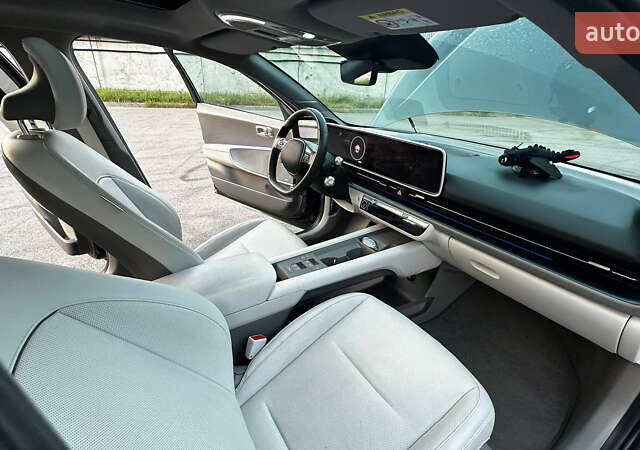 Серый Хендай IONIQ 6, объемом двигателя 0 л и пробегом 41 тыс. км за 32000 $, фото 30 на Automoto.ua