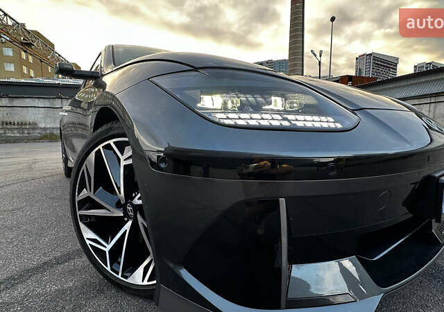 Серый Хендай IONIQ 6, объемом двигателя 0 л и пробегом 41 тыс. км за 32000 $, фото 5 на Automoto.ua