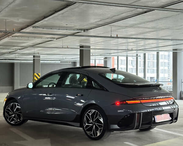 Серый Хендай IONIQ 6, объемом двигателя 0 л и пробегом 32 тыс. км за 26500 $, фото 66 на Automoto.ua