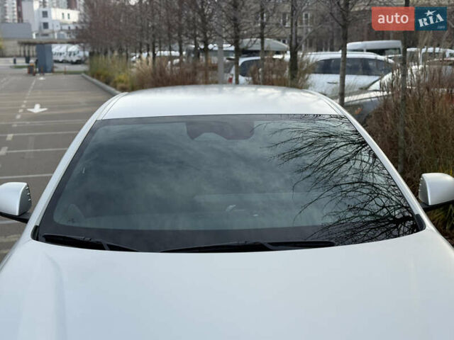 Серый Хендай IONIQ 6, объемом двигателя 0 л и пробегом 10 тыс. км за 28900 $, фото 26 на Automoto.ua