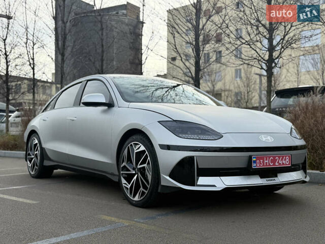 Серый Хендай IONIQ 6, объемом двигателя 0 л и пробегом 10 тыс. км за 28900 $, фото 10 на Automoto.ua