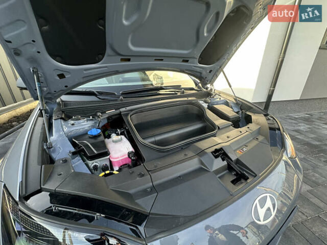 Серый Хендай IONIQ 6, объемом двигателя 0 л и пробегом 41 тыс. км за 28450 $, фото 125 на Automoto.ua