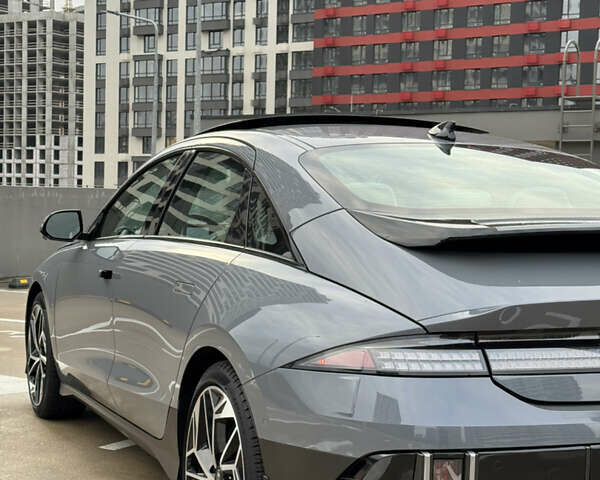 Серый Хендай IONIQ 6, объемом двигателя 0 л и пробегом 32 тыс. км за 26500 $, фото 9 на Automoto.ua