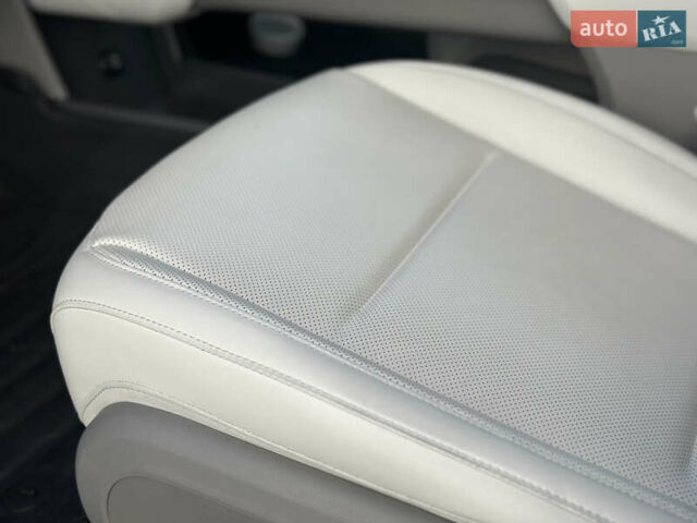 Серый Хендай IONIQ 6, объемом двигателя 0 л и пробегом 41 тыс. км за 28450 $, фото 62 на Automoto.ua