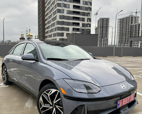 Серый Хендай IONIQ 6, объемом двигателя 0 л и пробегом 32 тыс. км за 26500 $, фото 17 на Automoto.ua