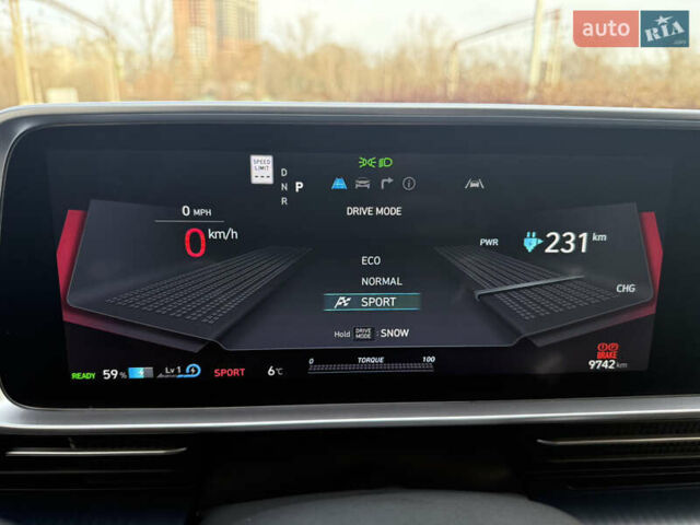 Серый Хендай IONIQ 6, объемом двигателя 0 л и пробегом 10 тыс. км за 28900 $, фото 42 на Automoto.ua