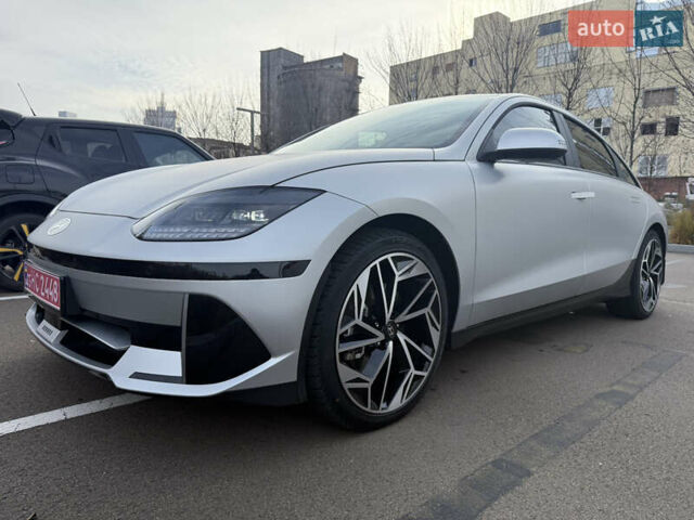 Серый Хендай IONIQ 6, объемом двигателя 0 л и пробегом 10 тыс. км за 28900 $, фото 22 на Automoto.ua