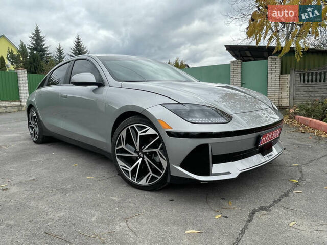 Серый Хендай IONIQ 6, объемом двигателя 0 л и пробегом 36 тыс. км за 24500 $, фото 5 на Automoto.ua