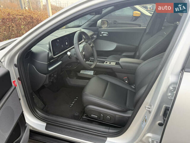 Серый Хендай IONIQ 6, объемом двигателя 0 л и пробегом 10 тыс. км за 28900 $, фото 30 на Automoto.ua