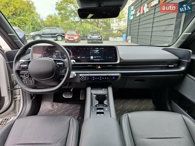 Серый Хендай IONIQ 6, объемом двигателя 0 л и пробегом 17 тыс. км за 35900 $, фото 20 на Automoto.ua