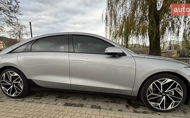 Сірий Хендай IONIQ 6, об'ємом двигуна 0 л та пробігом 12 тис. км за 27700 $, фото 15 на Automoto.ua