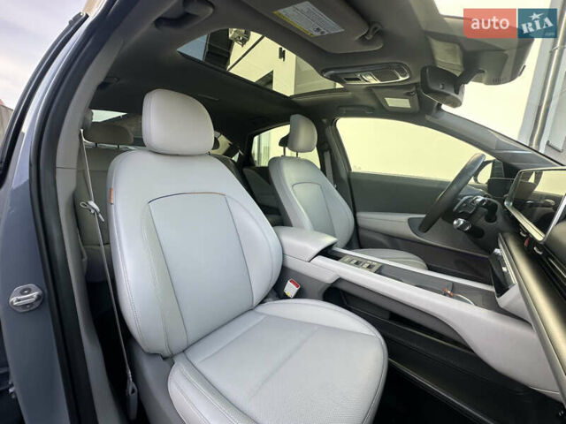 Серый Хендай IONIQ 6, объемом двигателя 0 л и пробегом 41 тыс. км за 28450 $, фото 94 на Automoto.ua