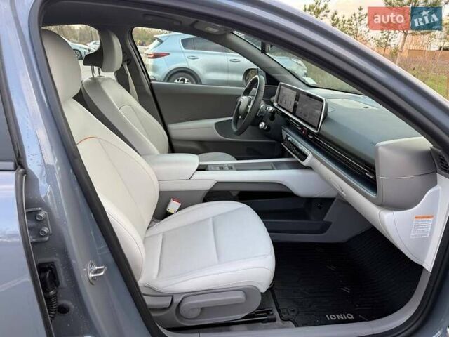 Серый Хендай IONIQ 6, объемом двигателя 0 л и пробегом 1 тыс. км за 26699 $, фото 37 на Automoto.ua