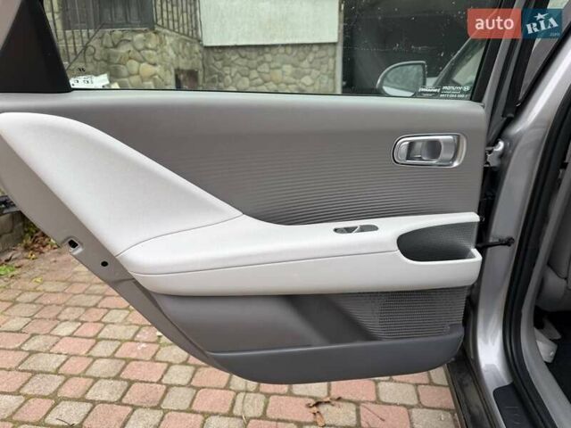 Сірий Хендай IONIQ 6, об'ємом двигуна 0 л та пробігом 18 тис. км за 13500 $, фото 13 на Automoto.ua