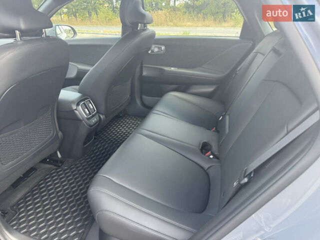 Серый Хендай IONIQ 6, объемом двигателя 0 л и пробегом 39 тыс. км за 31000 $, фото 7 на Automoto.ua