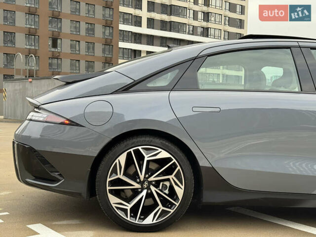 Серый Хендай IONIQ 6, объемом двигателя 0 л и пробегом 32 тыс. км за 26500 $, фото 13 на Automoto.ua