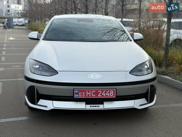 Серый Хендай IONIQ 6, объемом двигателя 0 л и пробегом 10 тыс. км за 28900 $, фото 13 на Automoto.ua