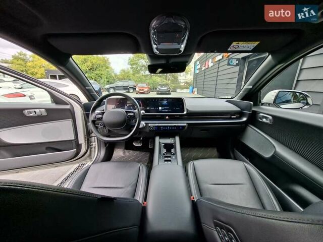 Серый Хендай IONIQ 6, объемом двигателя 0 л и пробегом 17 тыс. км за 35900 $, фото 21 на Automoto.ua