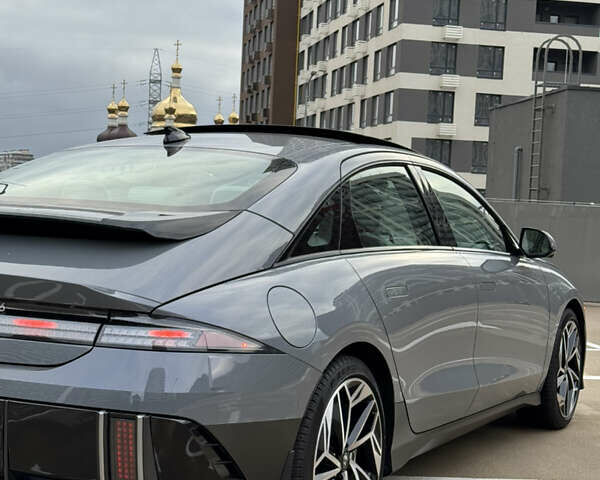 Серый Хендай IONIQ 6, объемом двигателя 0 л и пробегом 32 тыс. км за 26500 $, фото 12 на Automoto.ua