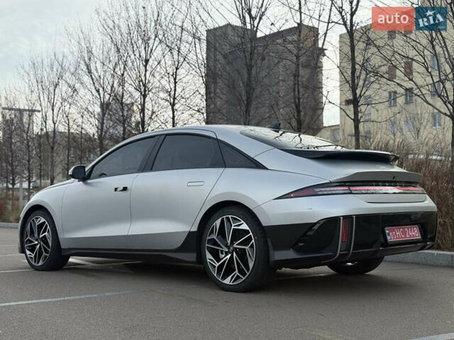 Серый Хендай IONIQ 6, объемом двигателя 0 л и пробегом 10 тыс. км за 28900 $, фото 16 на Automoto.ua