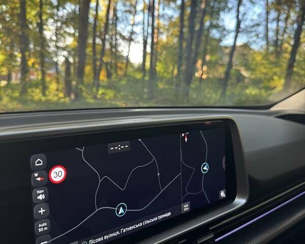 Серый Хендай IONIQ 6, объемом двигателя 0 л и пробегом 18 тыс. км за 29500 $, фото 4 на Automoto.ua