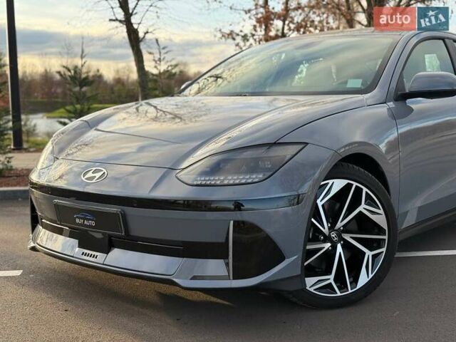 Серый Хендай IONIQ 6, объемом двигателя 0 л и пробегом 1 тыс. км за 26699 $, фото 12 на Automoto.ua