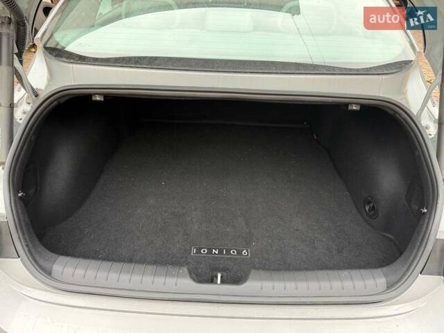 Сірий Хендай IONIQ 6, об'ємом двигуна 0 л та пробігом 18 тис. км за 13500 $, фото 16 на Automoto.ua