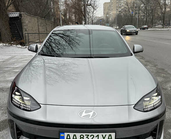 Серый Хендай IONIQ 6, объемом двигателя 0 л и пробегом 2 тыс. км за 52600 $, фото 24 на Automoto.ua