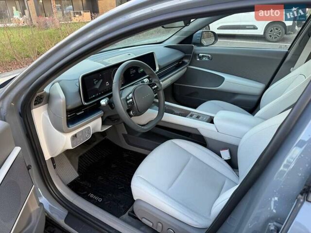 Серый Хендай IONIQ 6, объемом двигателя 0 л и пробегом 1 тыс. км за 26699 $, фото 18 на Automoto.ua