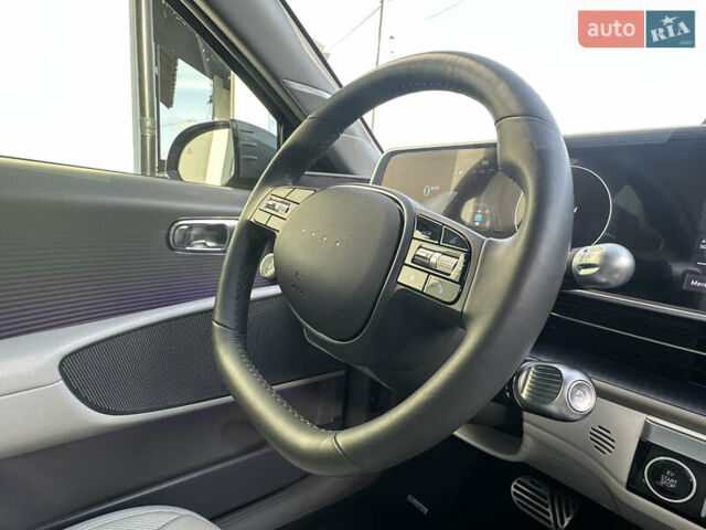 Серый Хендай IONIQ 6, объемом двигателя 0 л и пробегом 41 тыс. км за 28450 $, фото 97 на Automoto.ua