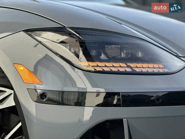 Серый Хендай IONIQ 6, объемом двигателя 0 л и пробегом 41 тыс. км за 28450 $, фото 6 на Automoto.ua