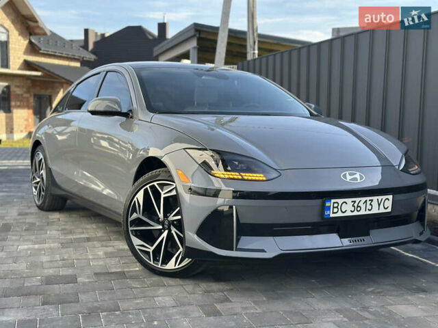 Серый Хендай IONIQ 6, объемом двигателя 0 л и пробегом 41 тыс. км за 28450 $, фото 12 на Automoto.ua