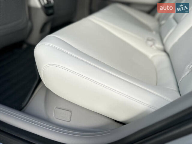 Серый Хендай IONIQ 6, объемом двигателя 0 л и пробегом 41 тыс. км за 28450 $, фото 111 на Automoto.ua