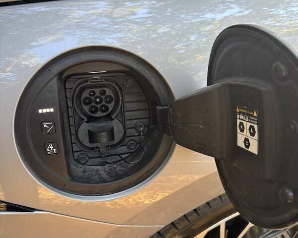 Серый Хендай IONIQ 6, объемом двигателя 0 л и пробегом 18 тыс. км за 29500 $, фото 12 на Automoto.ua