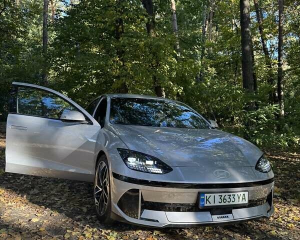 Серый Хендай IONIQ 6, объемом двигателя 0 л и пробегом 18 тыс. км за 29500 $, фото 1 на Automoto.ua