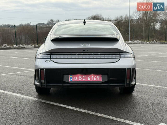 Серый Хендай IONIQ 6, объемом двигателя 0 л и пробегом 41 тыс. км за 25500 $, фото 5 на Automoto.ua