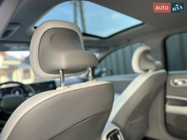 Серый Хендай IONIQ 6, объемом двигателя 0 л и пробегом 41 тыс. км за 28450 $, фото 118 на Automoto.ua