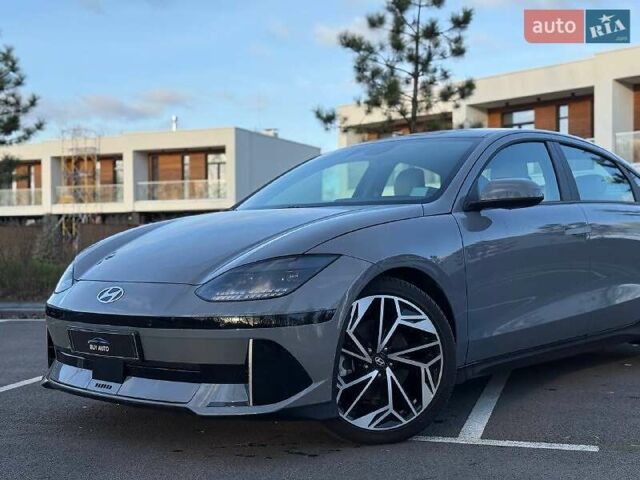Серый Хендай IONIQ 6, объемом двигателя 0 л и пробегом 1 тыс. км за 26699 $, фото 2 на Automoto.ua