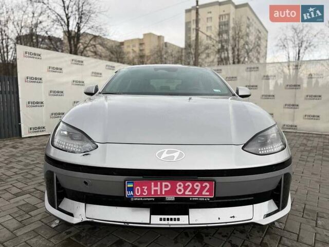 Серый Хендай IONIQ 6, объемом двигателя 0 л и пробегом 65 тыс. км за 18900 $, фото 3 на Automoto.ua