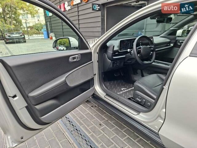 Серый Хендай IONIQ 6, объемом двигателя 0 л и пробегом 17 тыс. км за 35900 $, фото 8 на Automoto.ua